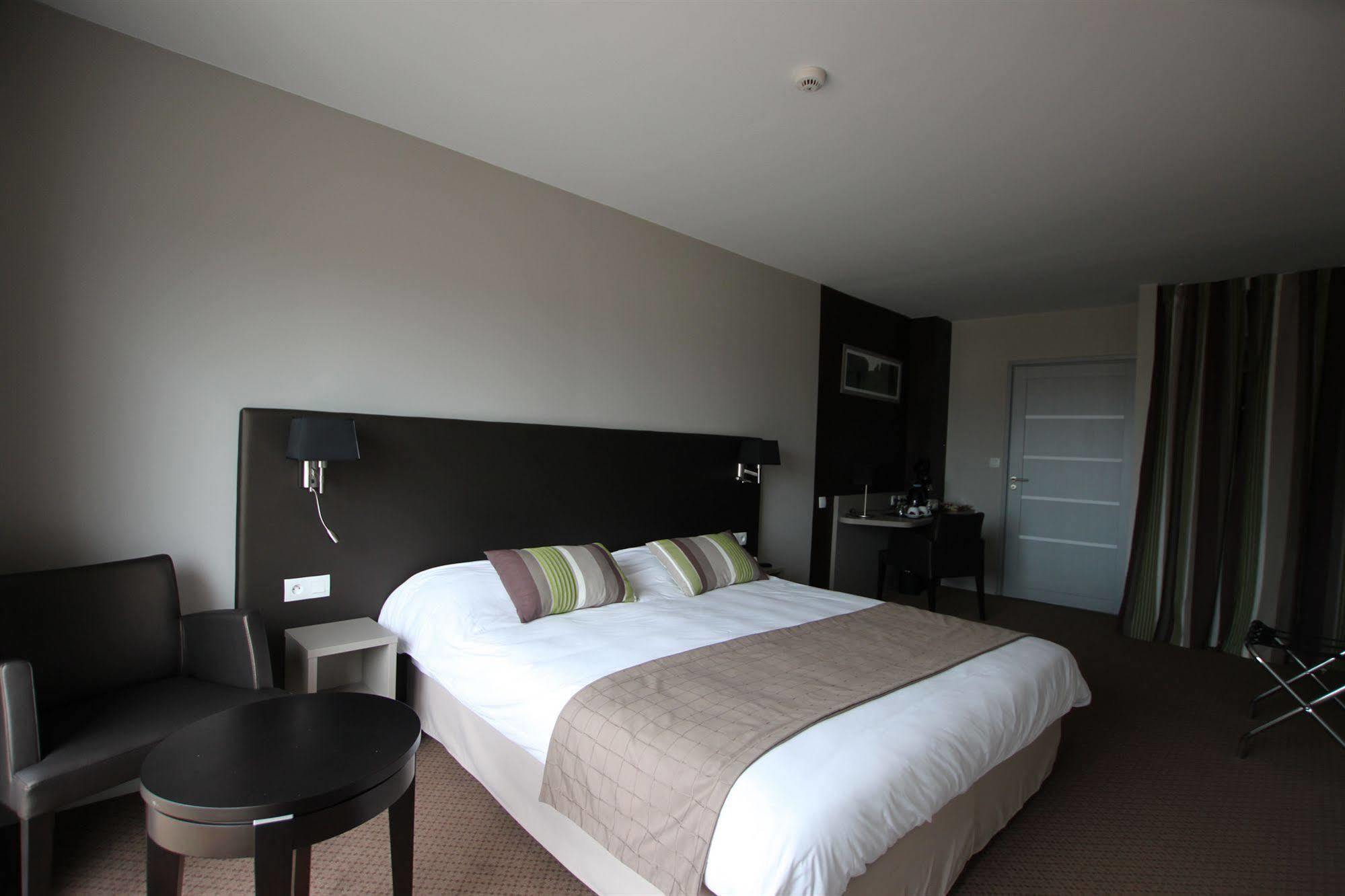Hotel Le Cheval Blanc Quend-Plage Exterior photo